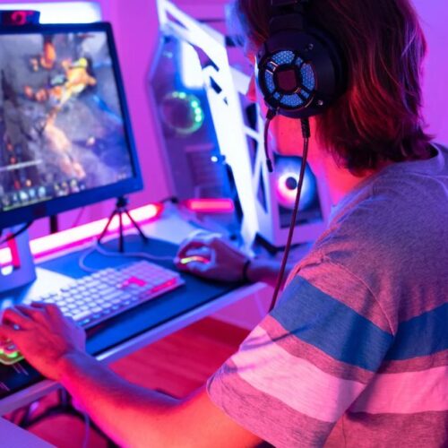 Streaming gier bez konsoli: Jak działa geforce now i czy warto przejść na granie w chmurze?